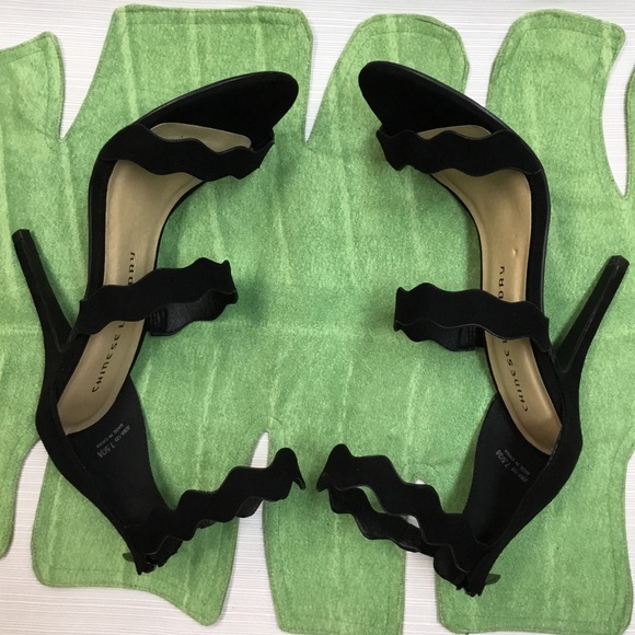 Striking Black Heels by Chinese Laundry - Picture 6 of 8